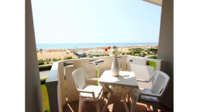 Beachfront Condo Sea View - Airco - Covered Private Parking - Beach Place